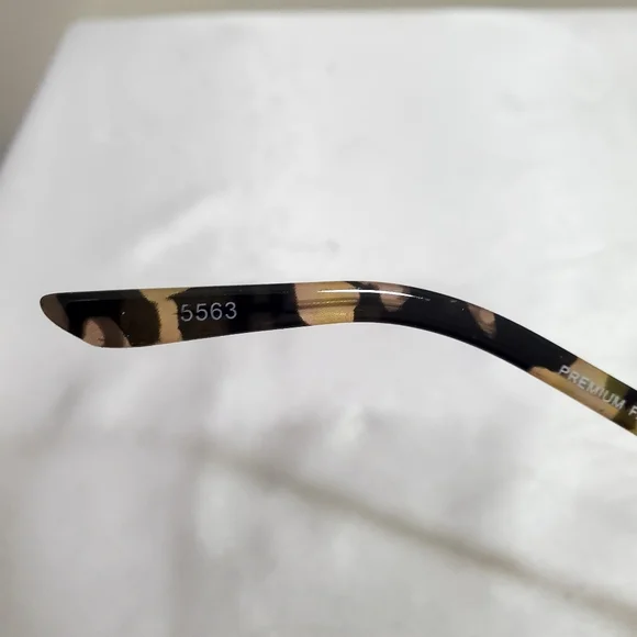 Black Frame Reading Women's Glasses with Tortoiseshell Temples - Picture 10 of 10